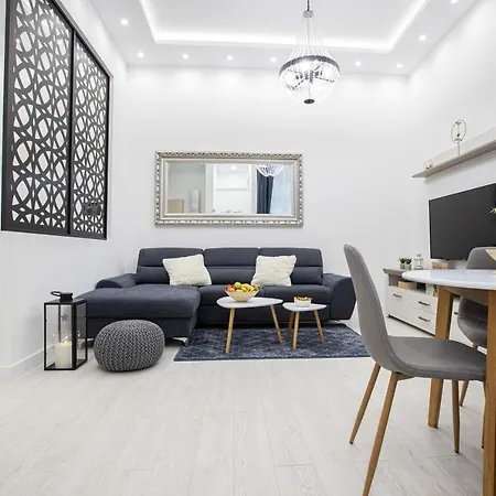 דירה Theatre Square